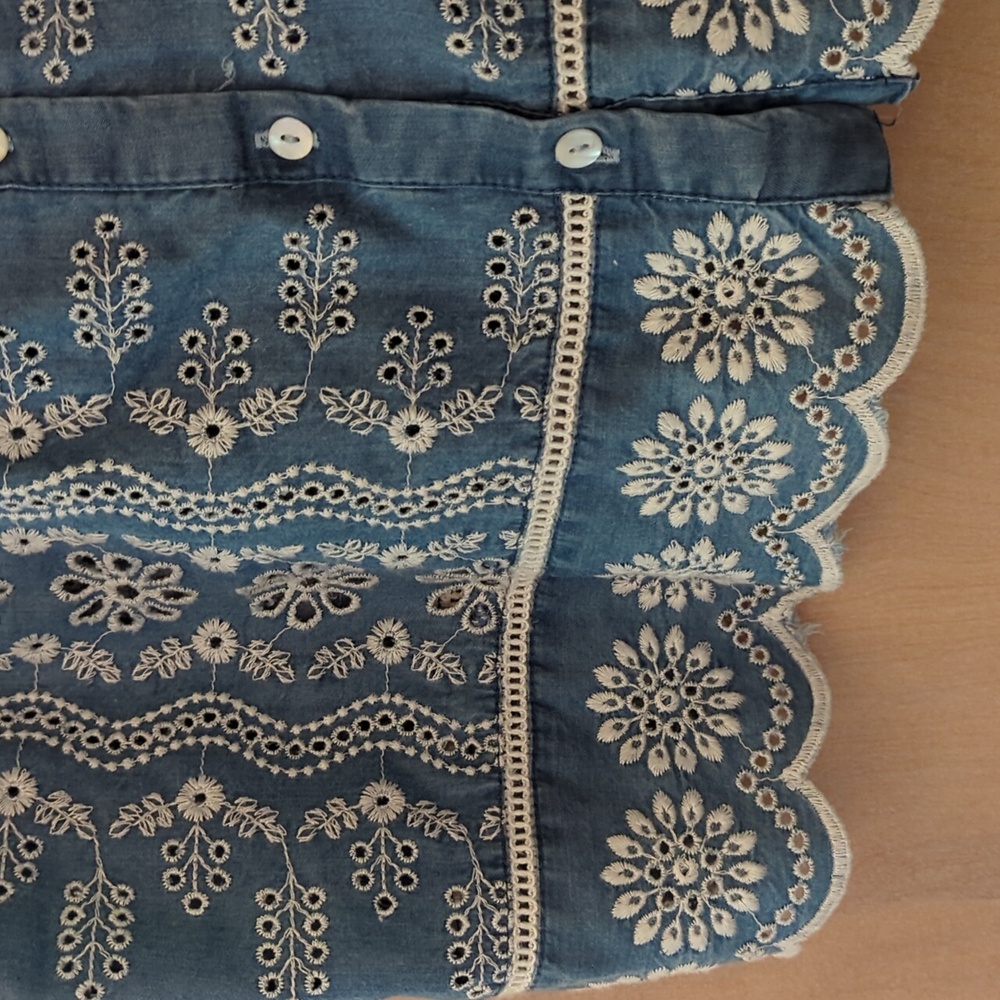 Embroidered Blue Flutter-Sleeve Women's Top - Picture 5 of 6